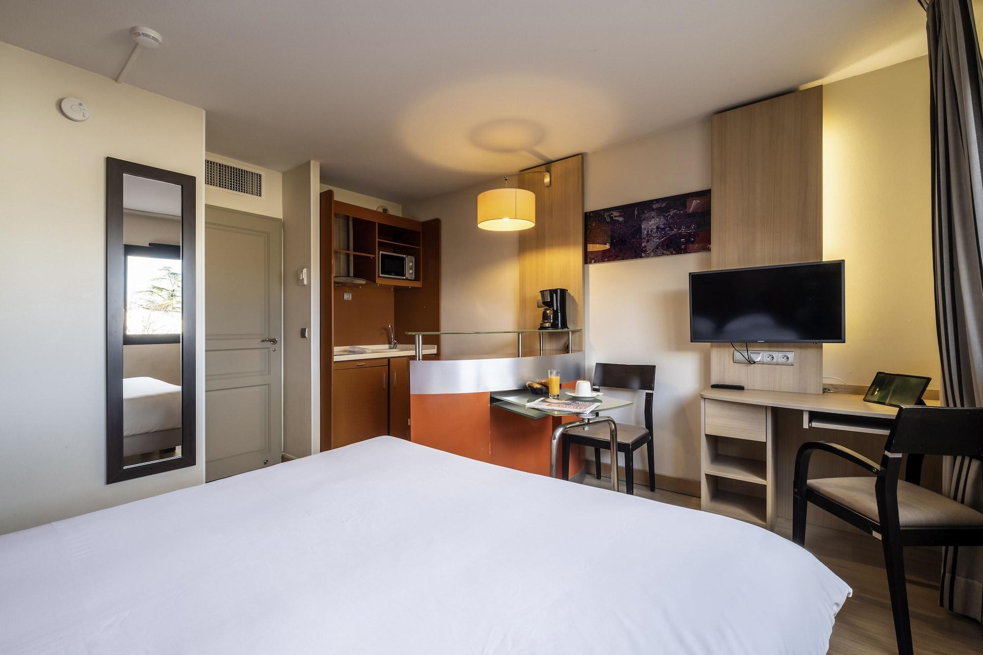 Zenitude Résidences Toulouse Aéroport Hotel 4*