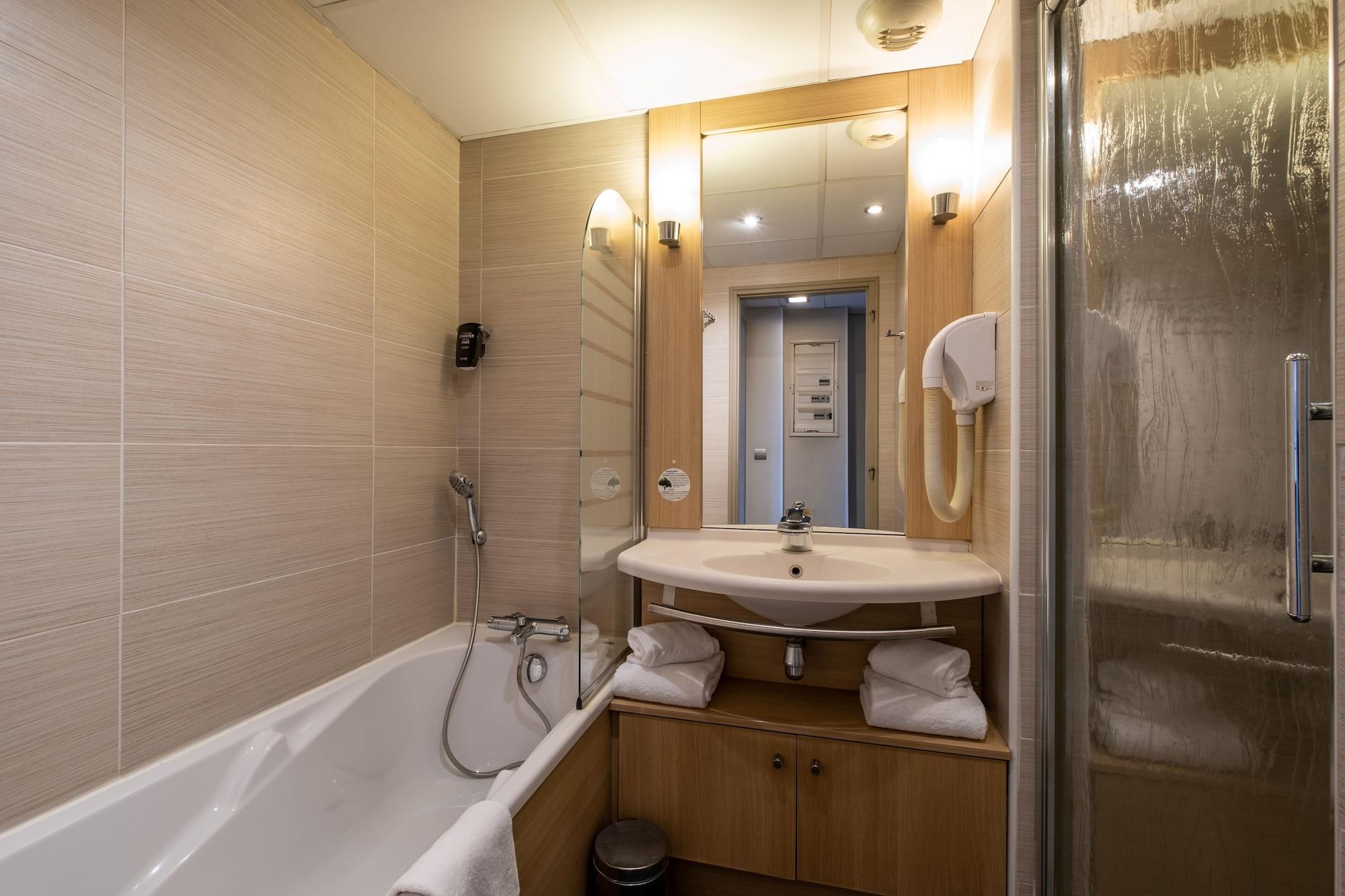 Zenitude Résidences Toulouse Aéroport Hotel 4*