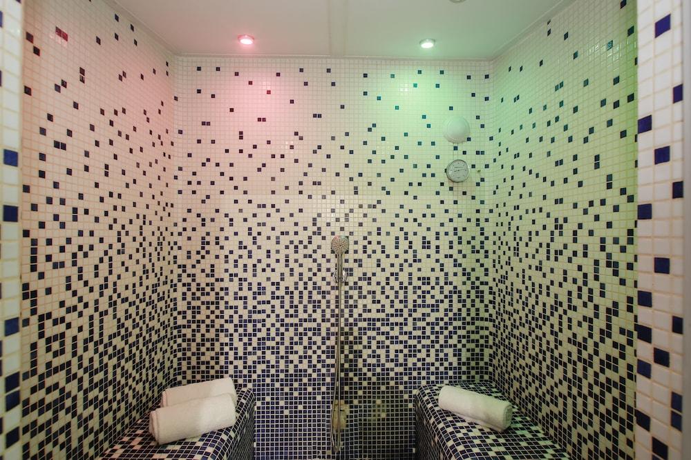 Zenitude Résidences Toulouse Aéroport Hotel 4*