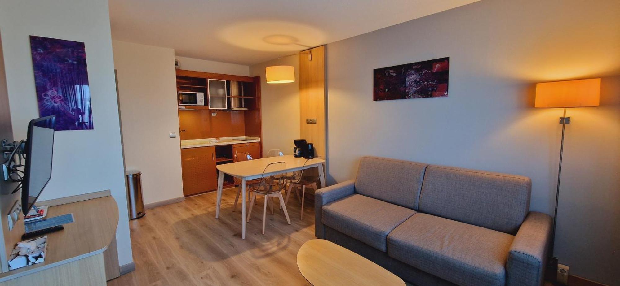 Hotel Zenitude Résidences Toulouse Aéroport 4*