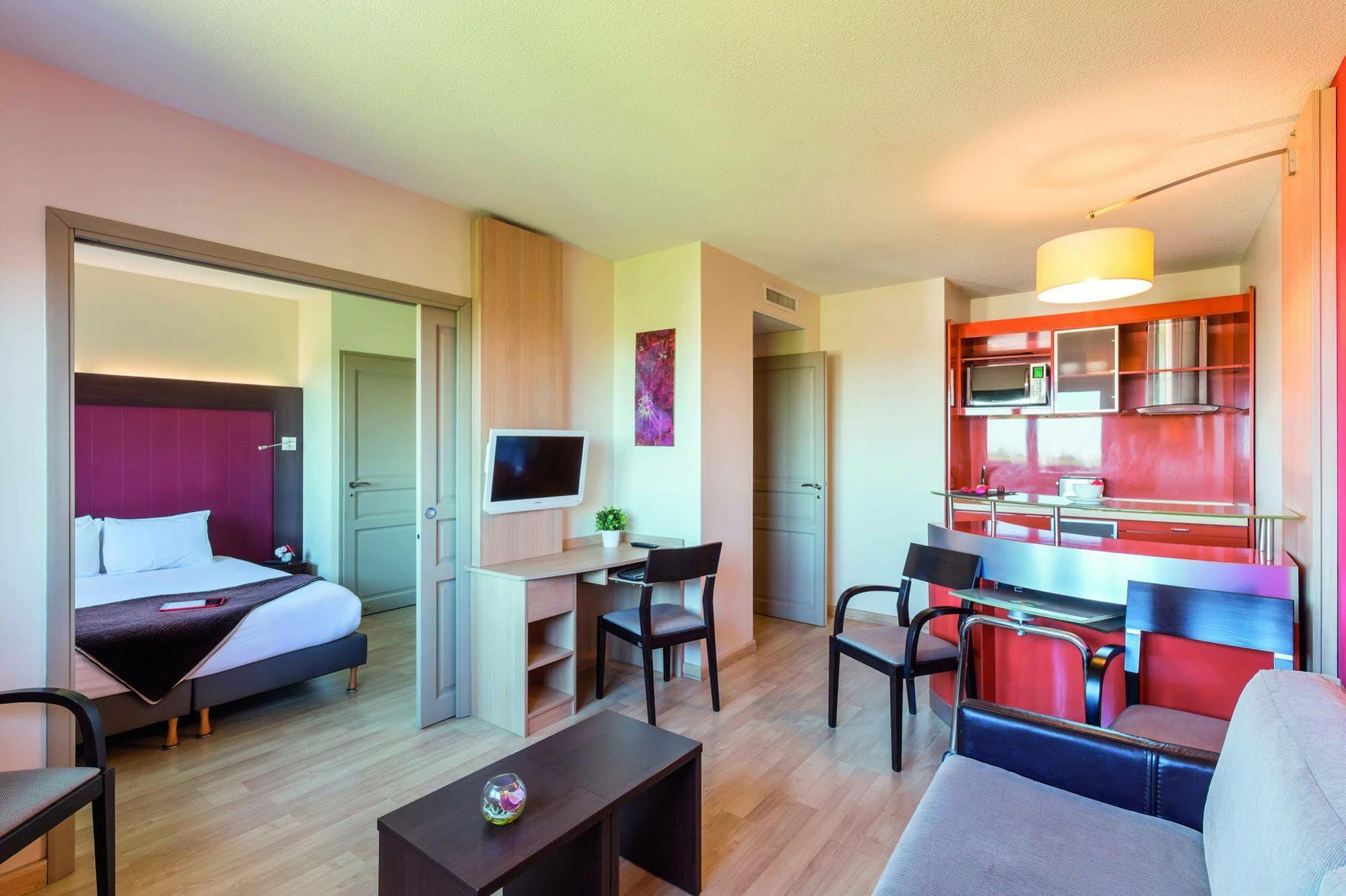 Hotel Zenitude Résidences Toulouse Aéroport 4*