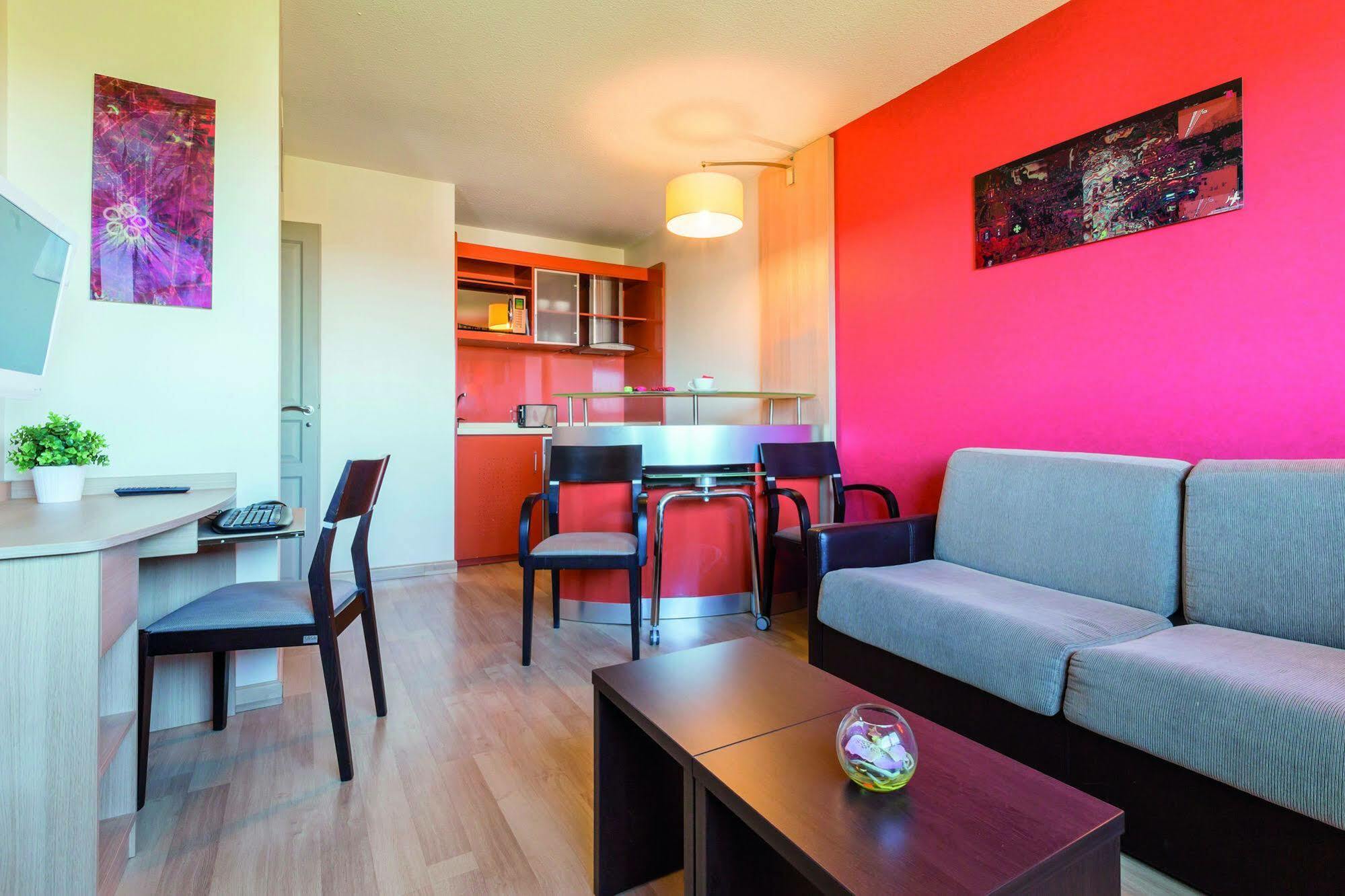 Hotel Zenitude Résidences Toulouse Aéroport 4*